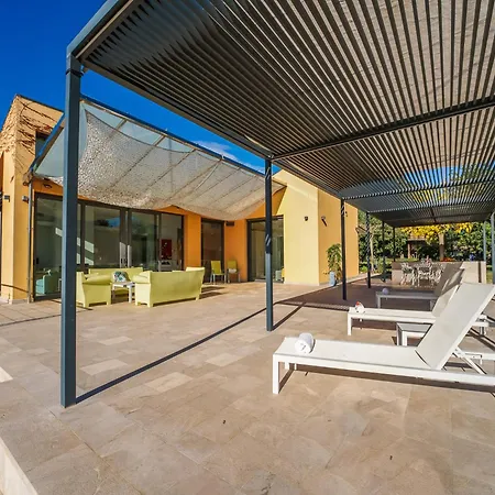 Villa In Mallorca With Infinity Pool & Beaches